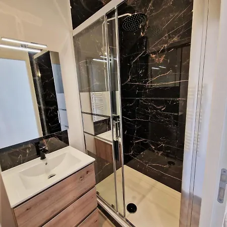 Apartment Gregbnb - T2 37m2 -1- Est - *