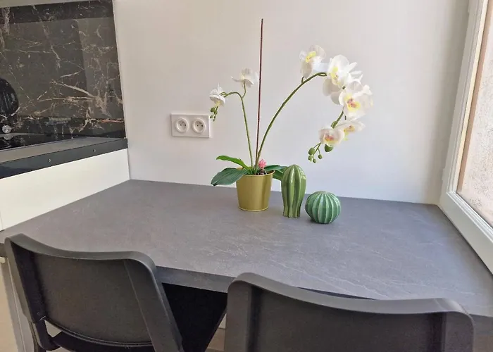Apartment Gregbnb - T2 37m2 -1- Est - Toulon